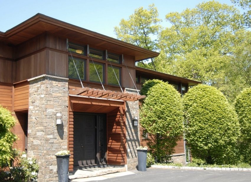 Moderne fasadeplater skiller seg ikke visuelt fra naturlige materialer Moderne fasadeplater skiller seg ikke visuelt fra naturlige materialer