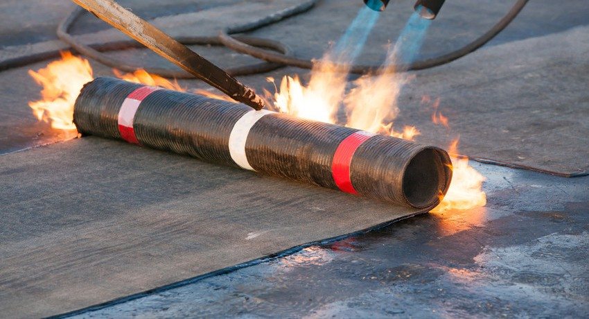 วัสดุที่ใช้น้ำมันดินถูกนำมาใช้กันอย่างแพร่หลายในการก่อสร้าง น้ำมันปิโตรเลียมสำหรับงานก่อสร้างหลังคา (GOST)