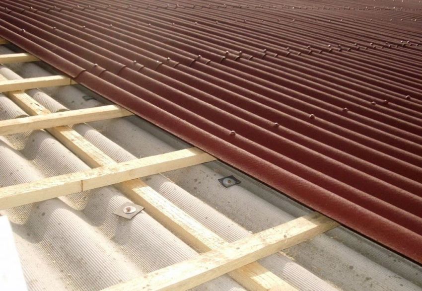 Một trong những lợi thế của ondulin là nó có thể được đặt mà không cần loại bỏ lớp phủ cũ. Một trong những lợi thế của ondulin là nó có thể được đặt mà không cần loại bỏ lớp phủ cũ.