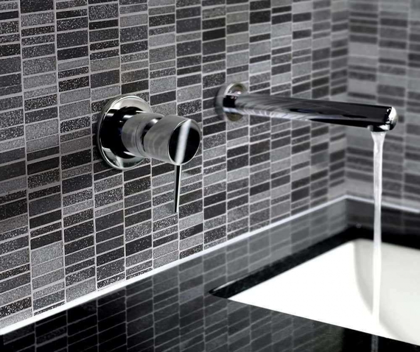 Denne typen fliser selges som store fleksible plater, så det er ganske enkelt og raskt å installere. Denne typen fliser selges som store fleksible plater, så det er ganske enkelt og raskt å installere.