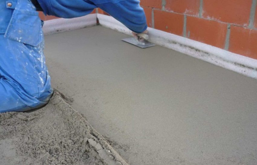 เพื่อหลีกเลี่ยงการแตกร้าวของการพูดนานน่าเบื่อหลังจากการติดตั้งแบบกึ่งแห้งควรทำการบีบอัดให้ดี เพื่อหลีกเลี่ยงการแตกร้าวของการพูดนานน่าเบื่อหลังจากการติดตั้งแบบกึ่งแห้งควรทำการบีบอัดให้ดี