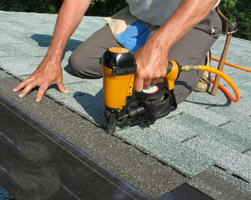 Pričvršćivanje limova mekog krova na drvenu podlogu Pričvršćivanje limova mekog krova na drvenu podlogu