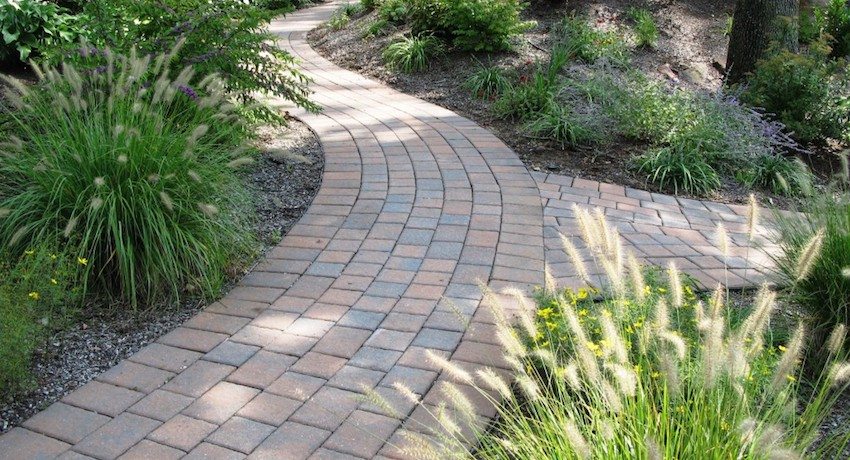 Gummibelægningsplader har en række fordele i forhold til andre typer belægninger Gummibelægningsplader har en række fordele i forhold til andre typer belægninger