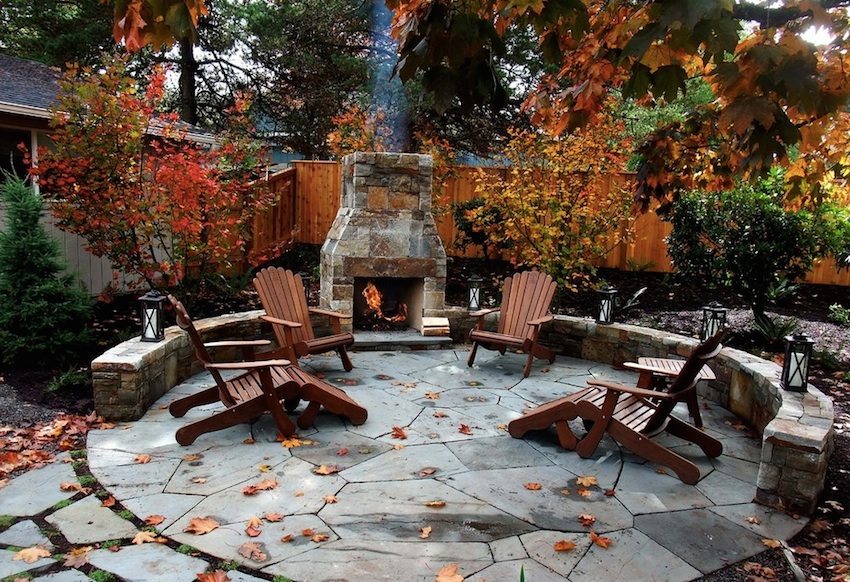 Det runde området er dekorert med belegningsplater Det runde området er dekorert med belegningsplater