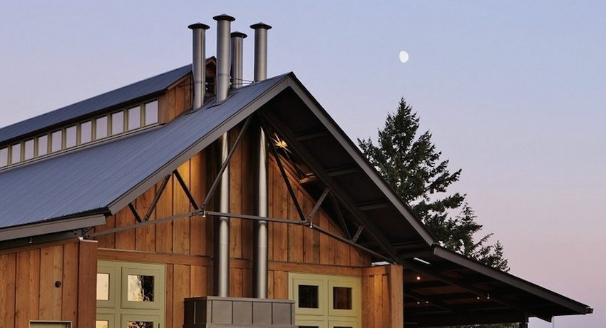 Cheminées métalliques externes et internes Cheminée pour chaudière à gaz. Exigences de sécurité et efficacité