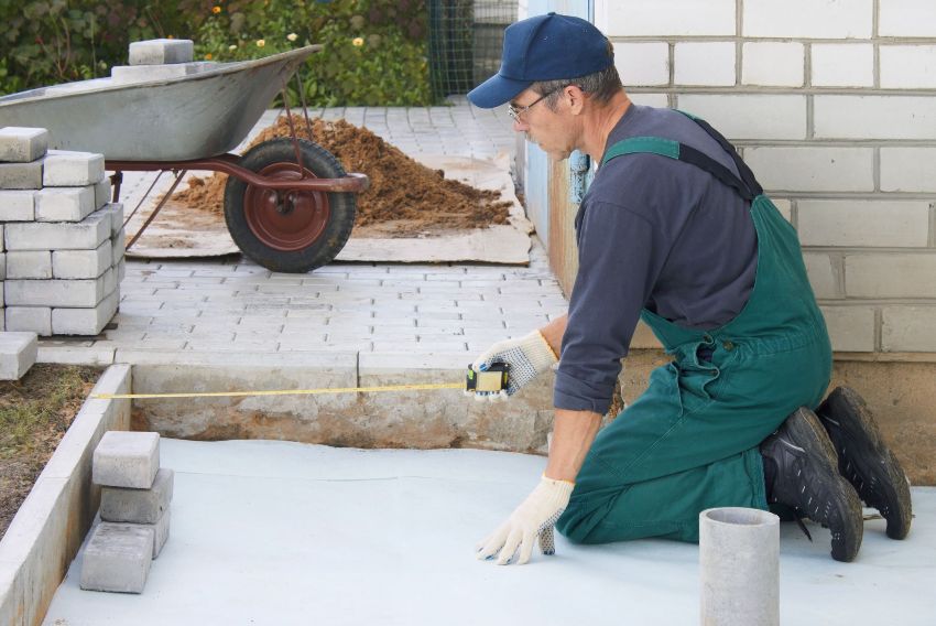 إنشاء منطقة عمياء حول المنزل بيديك إنشاء منطقة عمياء حول المنزل بيديك