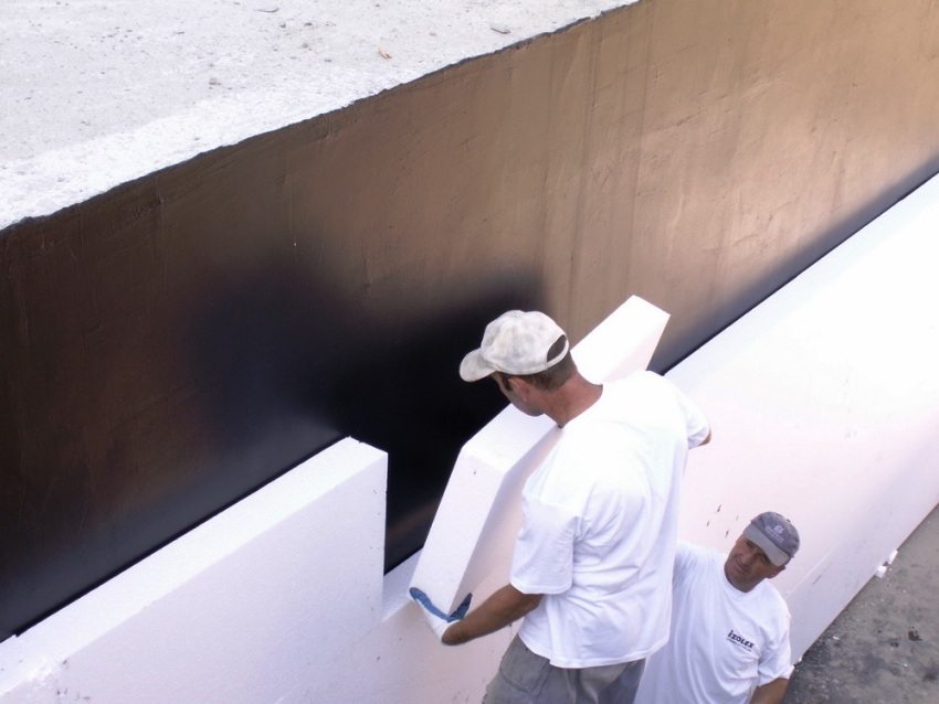 Ugradnja izolacije na zid Ugradnja izolacije na zid