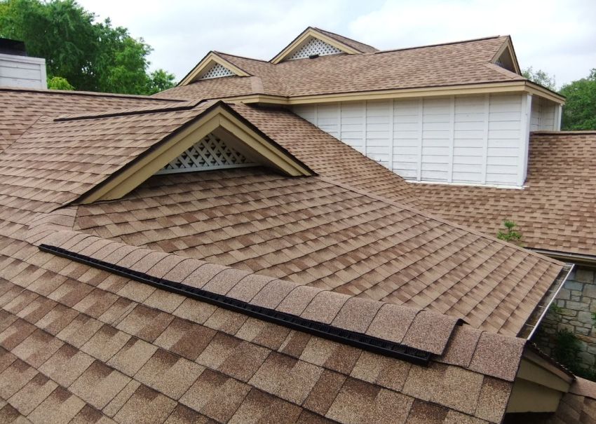 Fleksibilna šindra pogodna je za pokrivanje složenih krovova Fleksibilna šindra pogodna je za pokrivanje složenih krovova