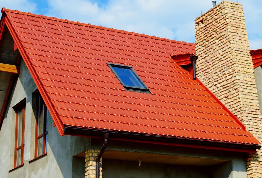 Listovi metalnih pločica se preklapaju Listovi metalnih pločica se preklapaju