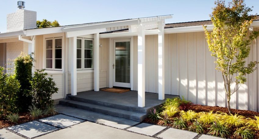 kryljco-s-kozyrjkom-v-chastnom-dome-13