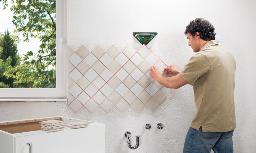 Placi diagonale cu nivel laser Placi diagonale cu nivel laser