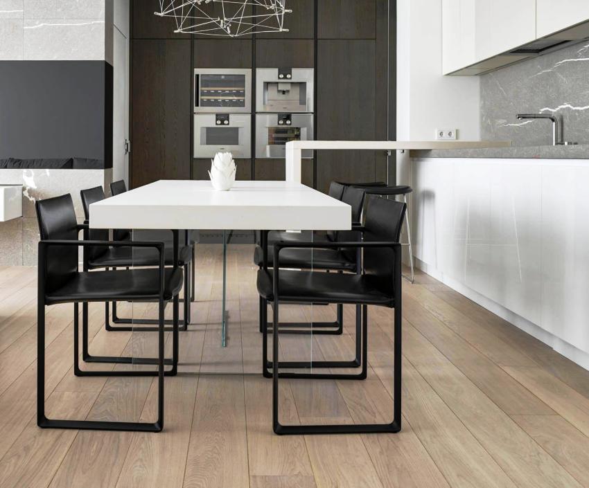 Đối với nhà bếp, tốt hơn là chọn các loại laminate chống ẩm Đối với nhà bếp, tốt hơn là chọn các loại laminate chống ẩm