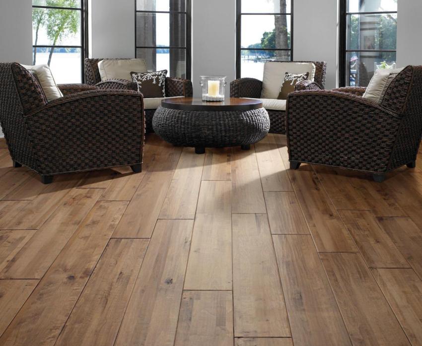 Nhìn bề ngoài, màu sắc của tấm laminate rất giống với ván gỗ Nhìn bề ngoài, màu sắc của tấm laminate rất giống với ván gỗ