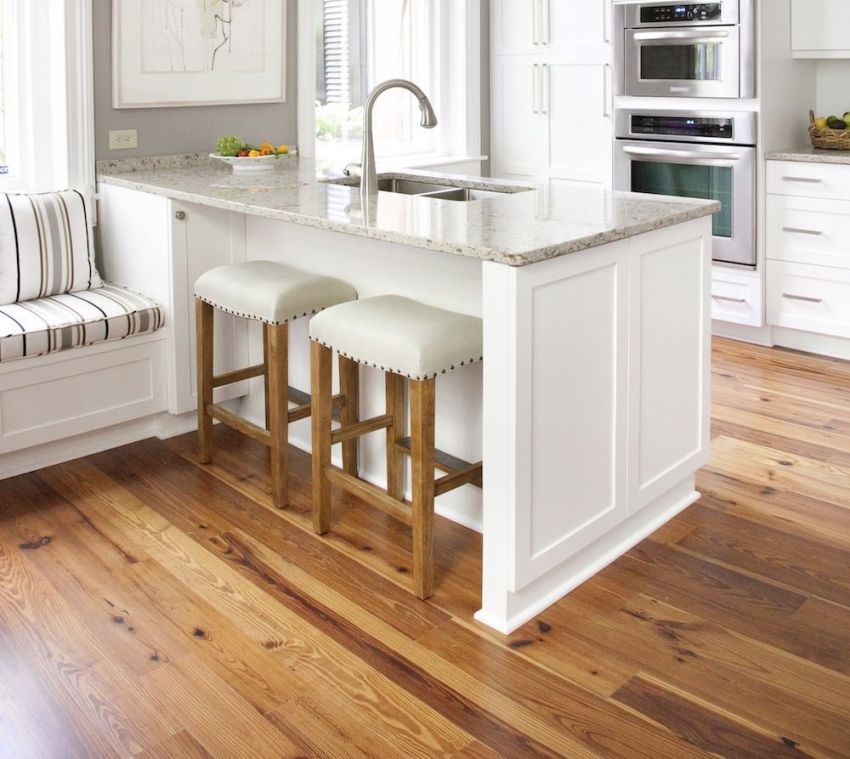 Sàn trong nhà bếp được trang trí bằng ván lát gỗ Sàn trong nhà bếp được trang trí bằng ván lát gỗ