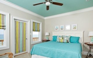 Tavanele dormitorului din gips-carton: fotografie și proces de instalare