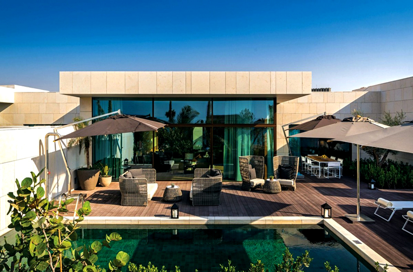 קרש הסיפון נראה יפה ומתאים למגוון סגנונות קרש הסיפון נראה יפה ומתאים למגוון סגנונות