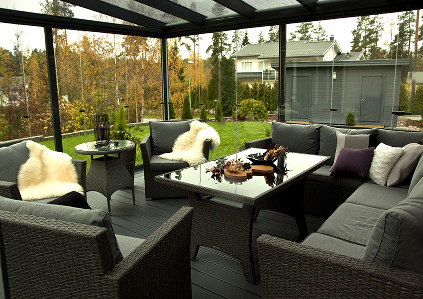 סגנון מודרני מרמז על הרבה אור ומינימום של תפאורה סגנון מודרני מרמז על הרבה אור ומינימום של תפאורה