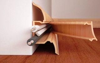 Brett gulvplastplate: valg av egenskaper og finesser