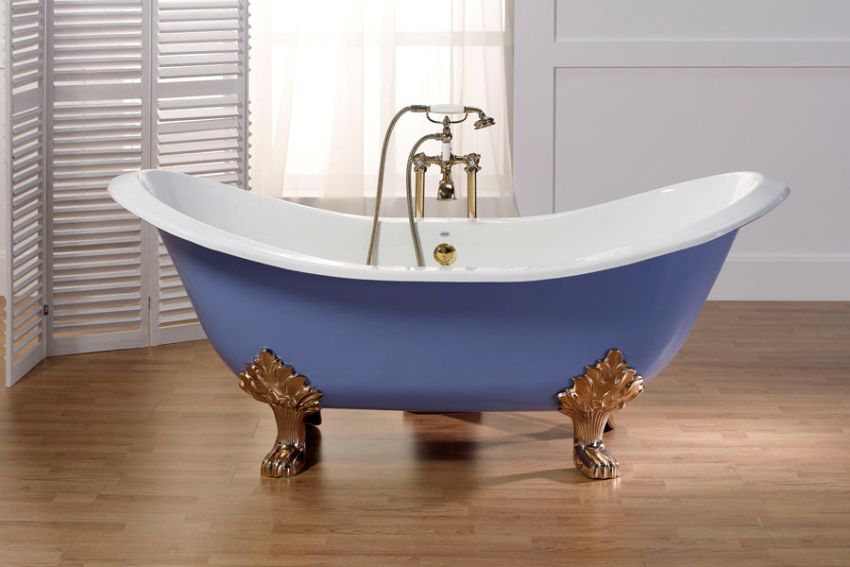 Sıvı akrilik ile restore edilmiş dökme demir küvet Sıvı akrilik ile restore edilmiş dökme demir küvet