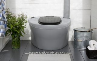 Paano pumili ng isang tuyong aparador para sa isang tirahan sa tag-init. Pangunahing katangian at aparato