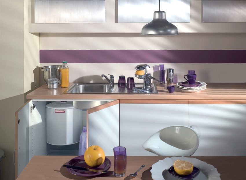 Da biste koristili bojler za opskrbu vodom nekoliko potrošača, morate odabrati snažniji model uređaja Da biste koristili bojler za opskrbu vodom nekoliko potrošača, morate odabrati snažniji model uređaja