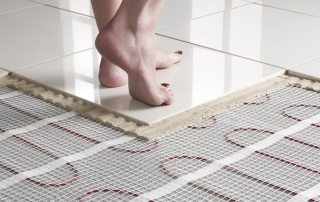 Hvilke varme gulve er bedre til fliser: anmeldelser af typer gulve