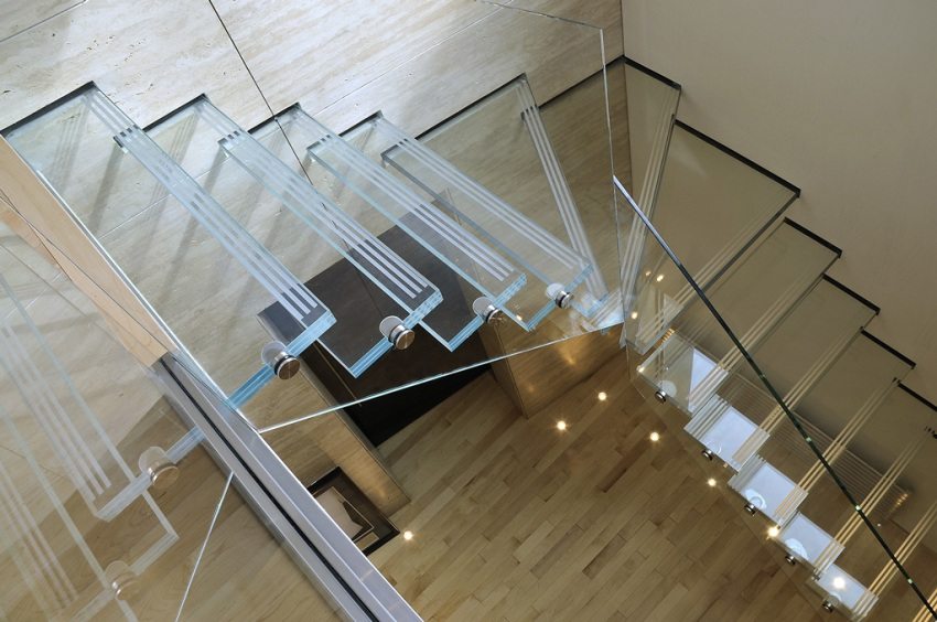 Tempered glass staircase Tempered glass staircase