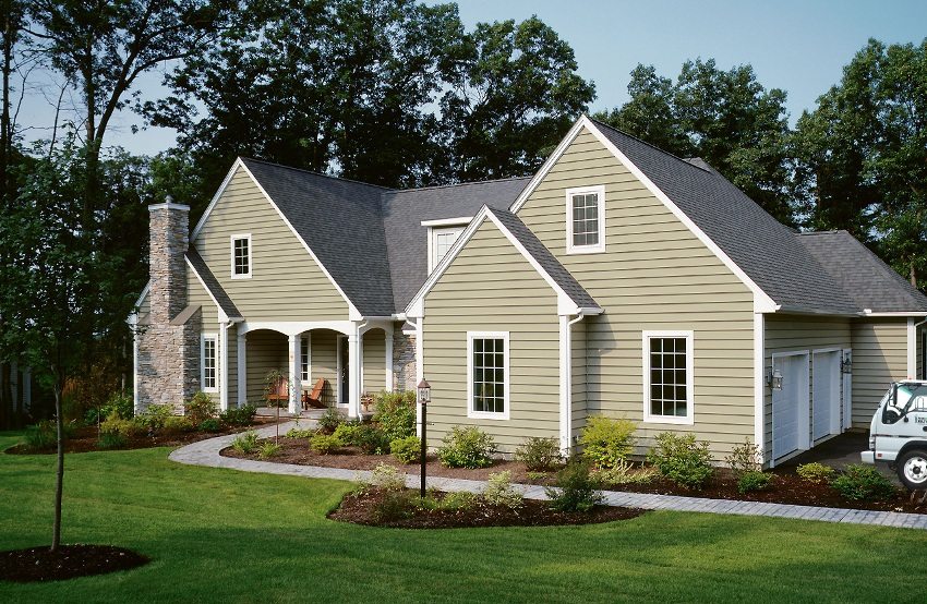 Vinyl ytterhus ser pent og moderne ut Vinyl ytterhus ser pent og moderne ut