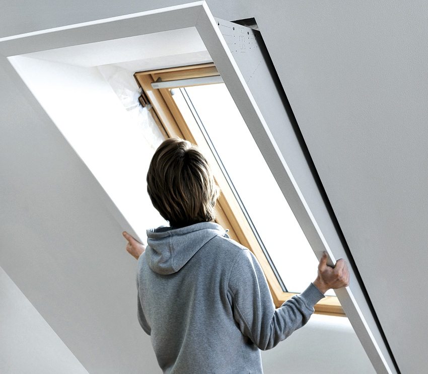 Panta de plastic gata pentru fereastră Panta de plastic gata pentru fereastră