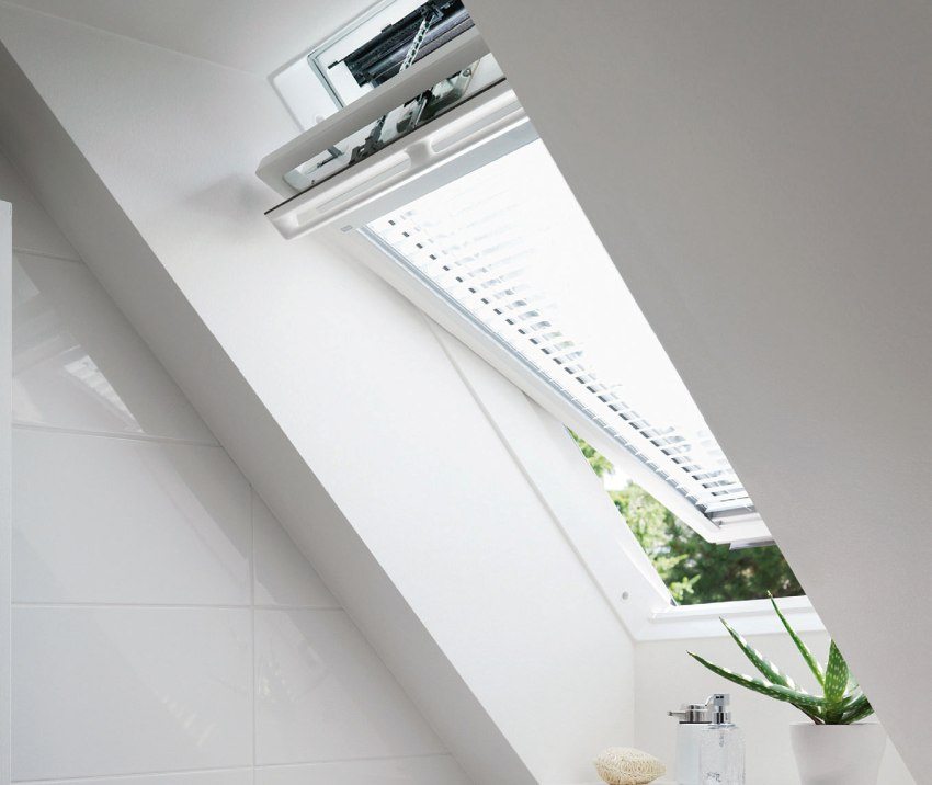 Pentru aranjarea versanților, utilizați gips-carton rezistent la umiditate Pentru aranjarea versanților, utilizați gips-carton rezistent la umiditate