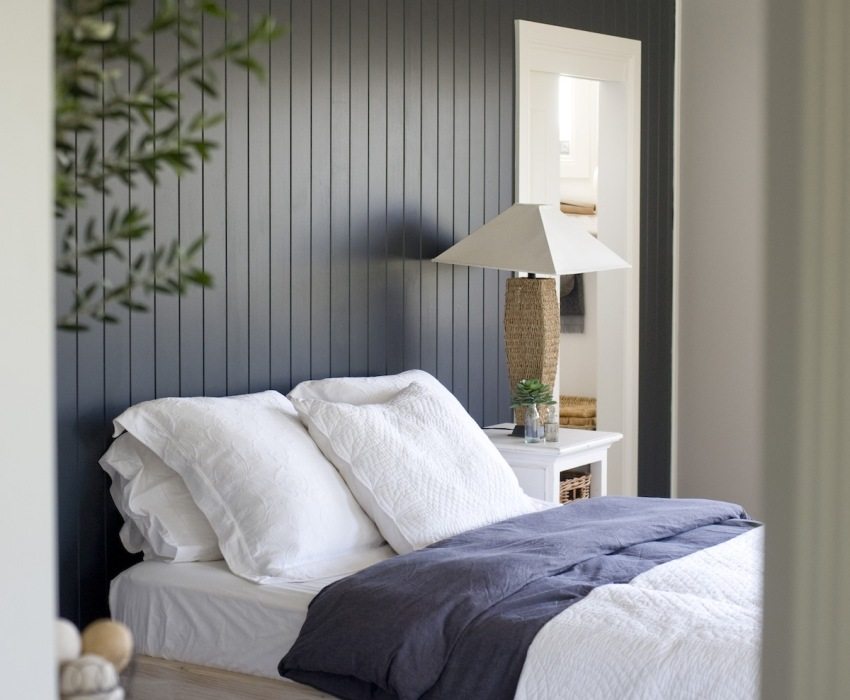 Vertical na pagkakalagay ng mga panel sa kwarto Vertical na pagkakalagay ng mga panel sa kwarto