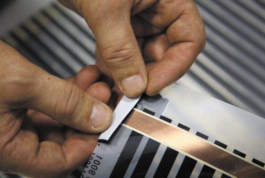 Installasjon av infrarød gulvvarme Installasjon av infrarød gulvvarme