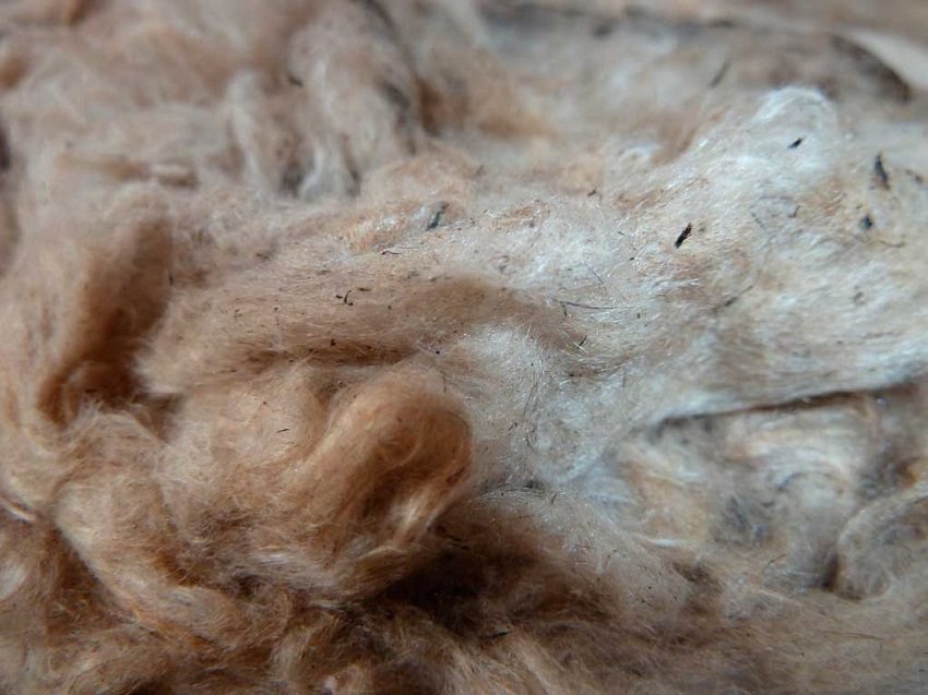 צמר זכוכית בעל מוליכות תרמית נמוכה ואינו מאפשר לעבור קיטור צמר זכוכית בעל מוליכות תרמית נמוכה ואינו מאפשר לעבור קיטור