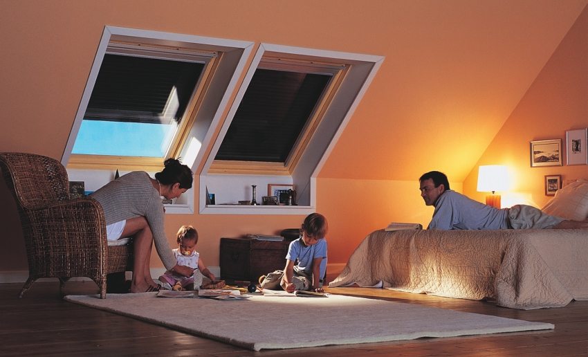 חדר נעים בעליית הגג מתחת לגג מבודד חדר נעים בעליית הגג מתחת לגג מבודד