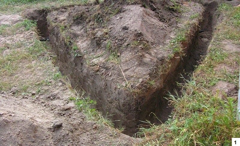 Bước 1: Chuẩn bị hố ở dạng tam giác Bước 1: Chuẩn bị hố ở dạng tam giác