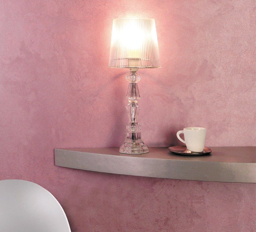 Dekorativt gips ser utsøkt ut på veggen Dekorativt gips ser utsøkt ut på veggen