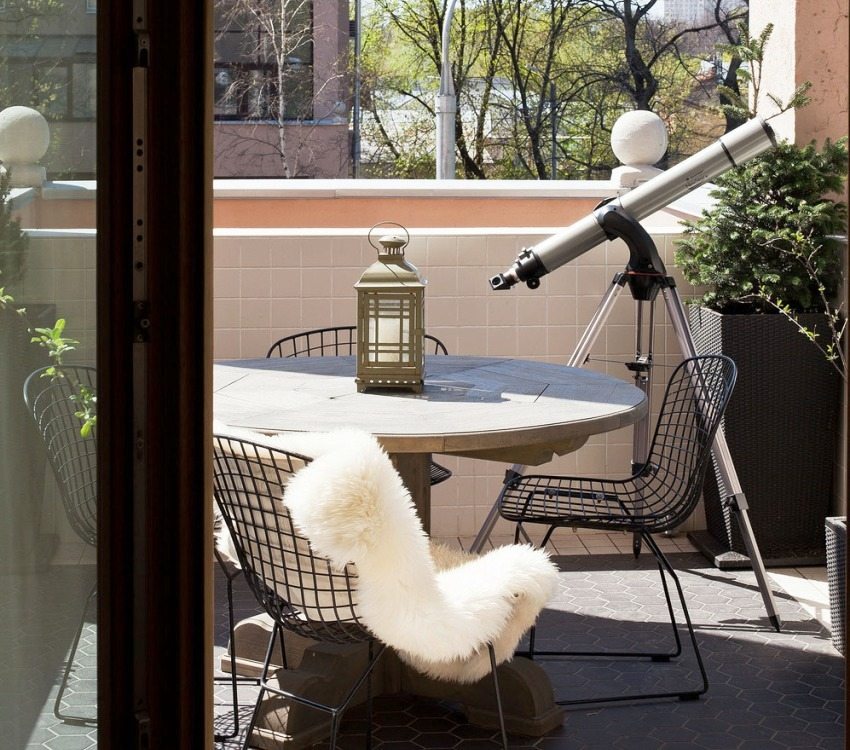 אריחי קרמיקה בעיטור המרפסת אריחי קרמיקה בעיטור המרפסת