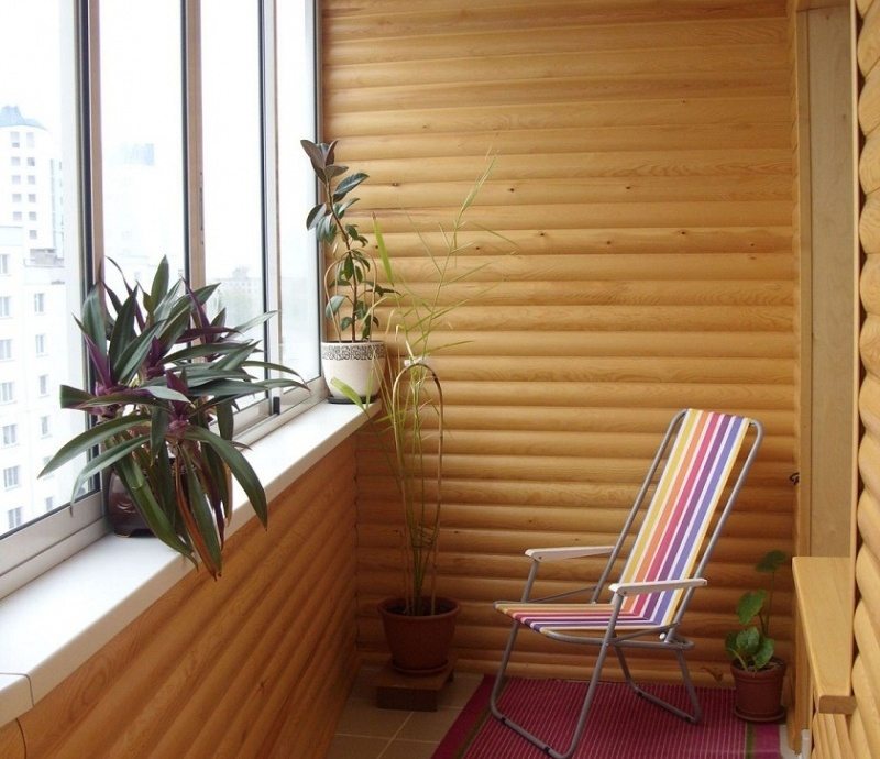 בית חסום בעיטור המרפסת בית חסום בעיטור המרפסת