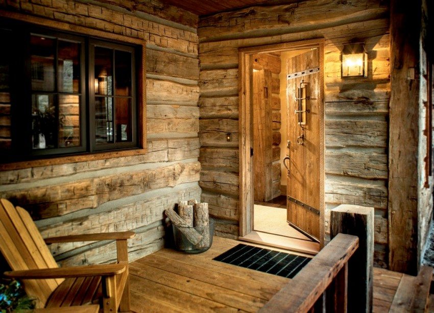 Koselig veranda med treverk Koselig veranda med treverk