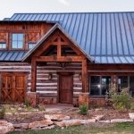 Veranda av et trehus. Fotogalleri fra fagpersoner