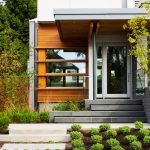 Veranda av et trehus. Fotogalleri fra fagpersoner