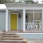 Veranda av et trehus. Fotogalleri fra fagpersoner