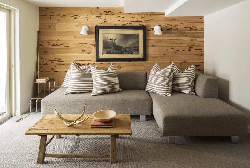 על הקיר של הבית הכפרי, הלמינציה נראית הרמונית על הקיר של הבית הכפרי, הלמינציה נראית הרמונית