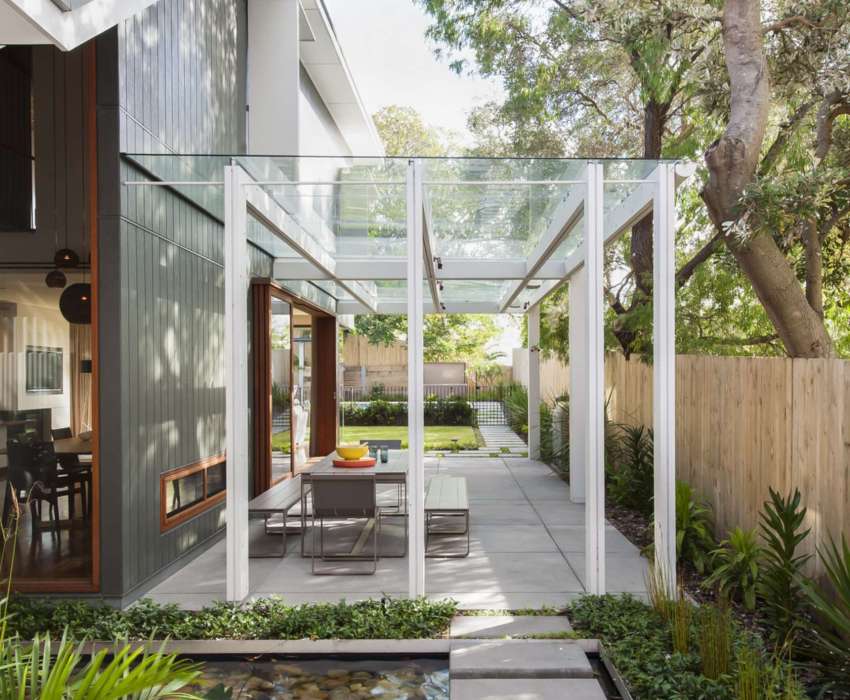 ملحق زجاجي صغير ملحق زجاجي صغير