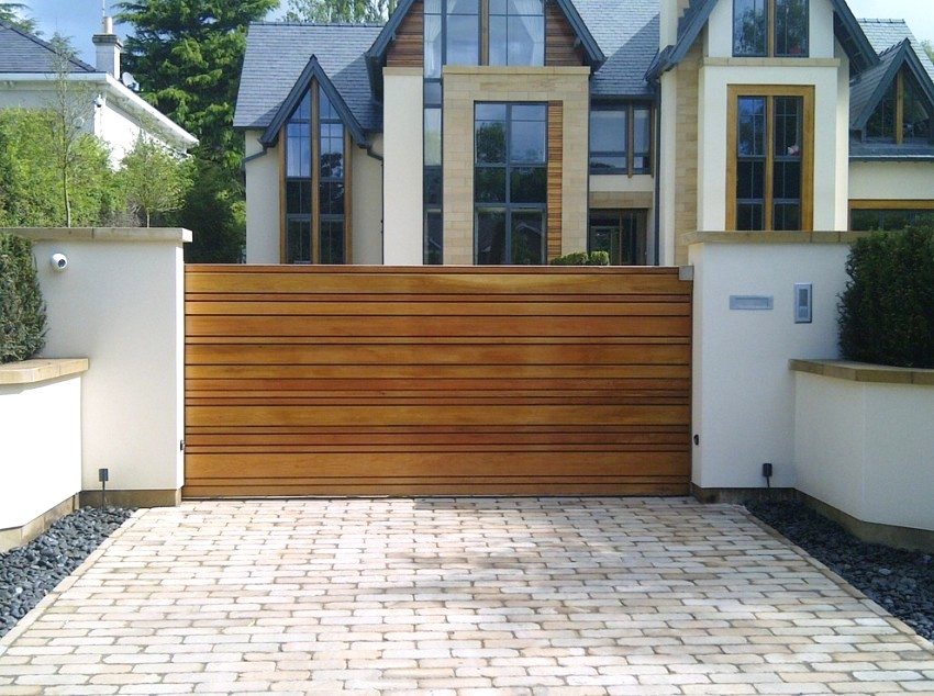 Posuvné brány v súkromnom dome Posuvné brány v súkromnom dome