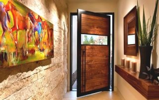 تزيين المدخل بالحجر المزخرف وورق الحائط. صور الأعمال المنجزة