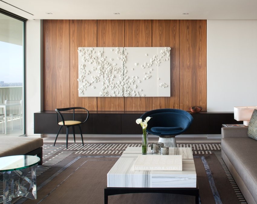 חלק מקיר הסלון מחופה בלוחות MDF חלק מקיר הסלון מחופה בלוחות MDF