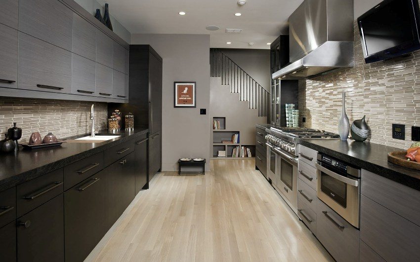 Il·luminació puntual en un sostre elàstic de tela Il·luminació puntual en un sostre elàstic de tela