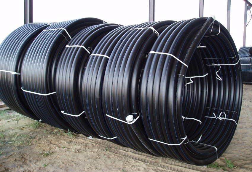 צינור HDPE מיוצר בסלילים באורך 100, 200 או 1000 מטר צינור HDPE מיוצר בסלילים באורך 100, 200 או 1000 מטר