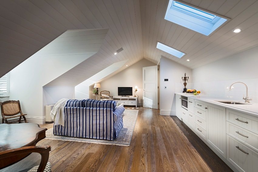 Kompletne mieszkanie typu studio na poddaszu prywatnego domu Kompletne mieszkanie typu studio na poddaszu prywatnego domu